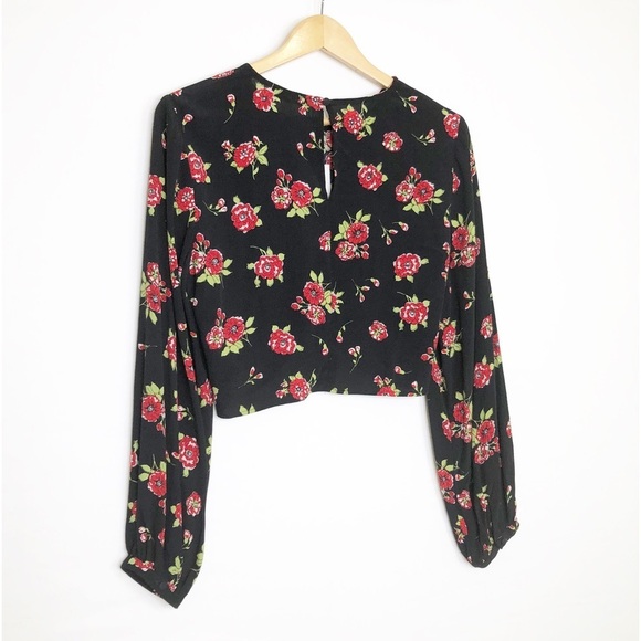 Zara cropped twist, not front long sleeved rose floral top - Picture 2 of 10